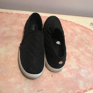 Mossimo slip on shoes
